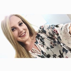 Meet your Posher, Nicole